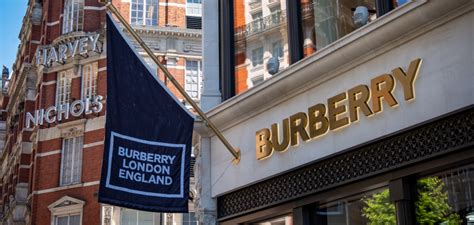 burberry digital investment|burberry mobile marketing.